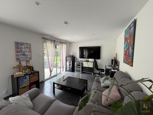 Maison
                                                                                                                                                                                                                                                                                                                        5 pièce(s)                                                                                                                                                                                                          3 chambre(s)                                                                                                                                                                                                          95.55  m²