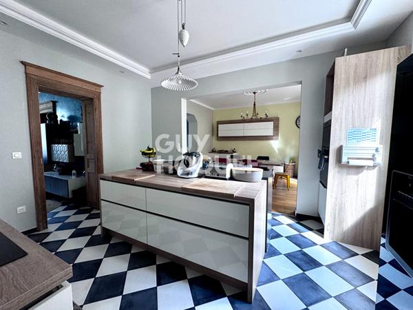 Maison spacieuse à vendre à Serémange-Erzange - 6 chambres, piscine et garage