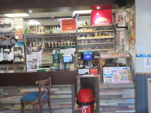Fonds de commerce à vendre BAR/TABAC/PMU et EPICERIE à ROUMOULES (04)