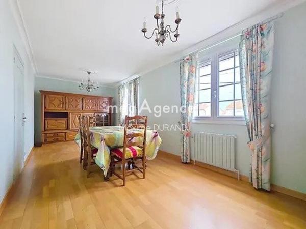 Maison à SAINT-PIERRE-DES-ECHAUBROGNES, 79700 - 6 pièces 110m²