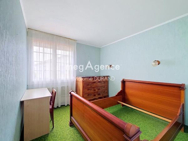 Maison à SAINT-PIERRE-DES-ECHAUBROGNES, 79700 - 6 pièces 110m²
