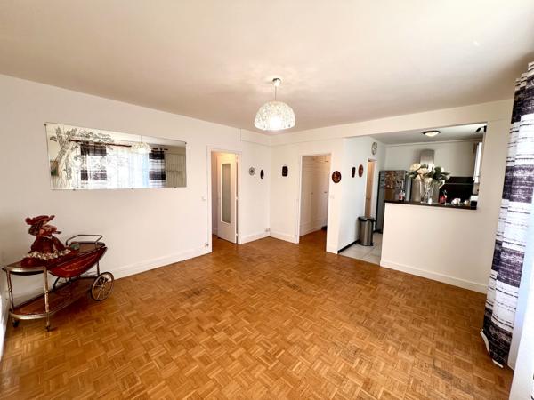 Bondy (93140) 2 Pièces avec parking et cave proche RER