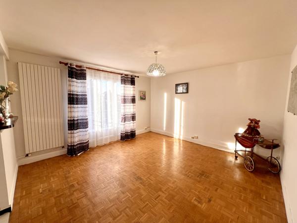 Bondy (93140) 2 Pièces avec parking et cave proche RER