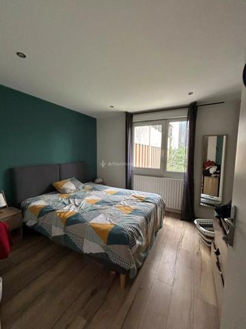 Location                                                      Appartement
                        
                     4 pièces                      81 m2                     à Villeurbanne