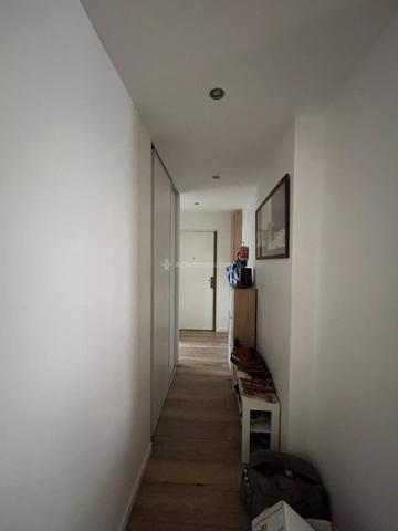 Location                                                      Appartement
                        
                     4 pièces                      81 m2                     à Villeurbanne