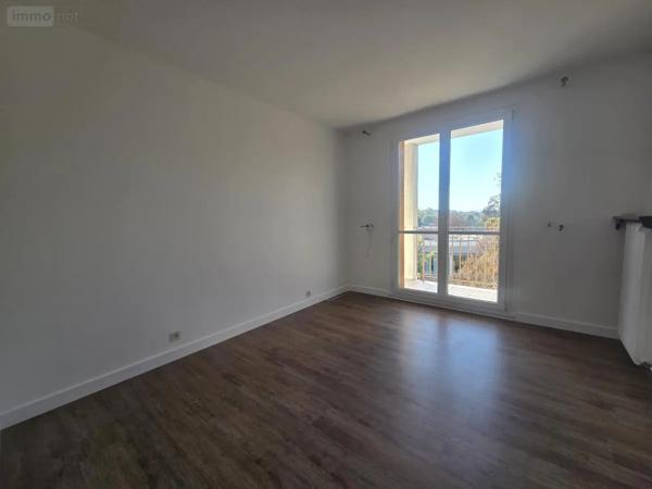 Location - Appartement Reims 51100 4 pièces 86 m 2