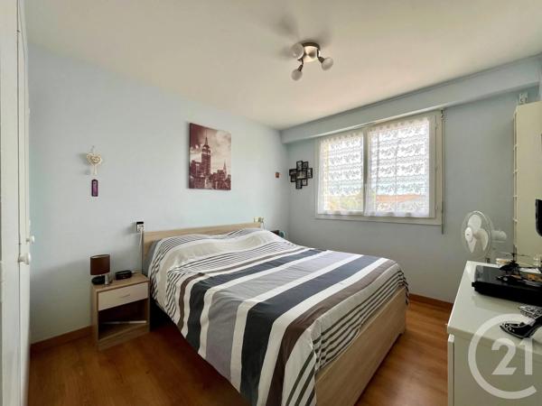 Maison à vendre  6 pièces - 147,35 m 2   ST HILAIRE DE RIEZ  - 85