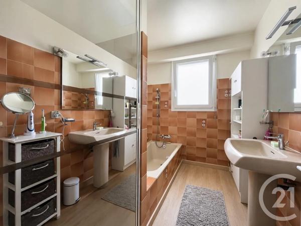 Maison à vendre  6 pièces - 147,35 m 2   ST HILAIRE DE RIEZ  - 85