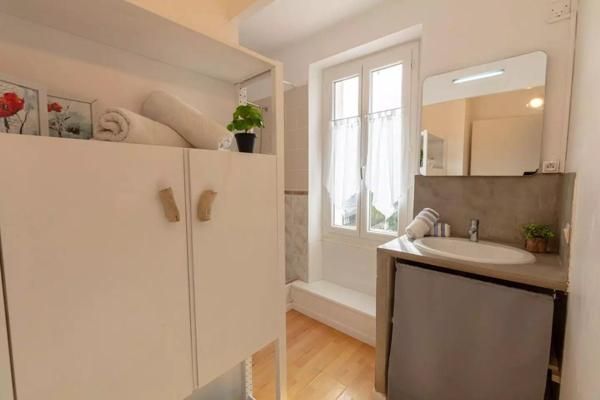 Maison à HYERES, 83400 - 8 pièces 120m²