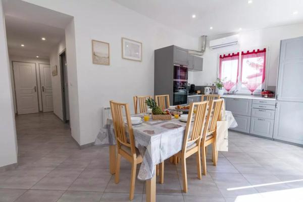 Maison à HYERES, 83400 - 8 pièces 120m²