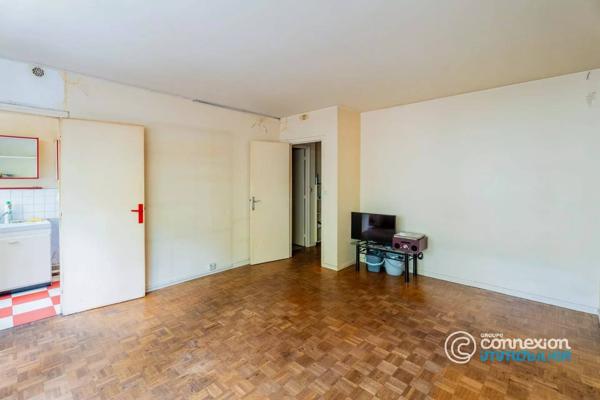 Studio lumineux à rénover