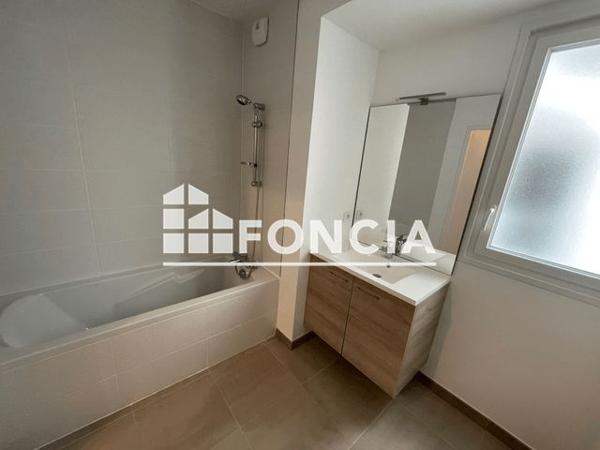 Location Appartement 3 pièces 71.7 m² - ECHO - BAT H204 - 19 ALLEE ALBERT JACQUARD Lagord 17140