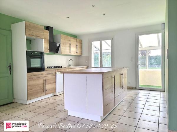 Joli pavillon 3 chambres avec vie de plain-pied  proche commodités - VERNANTES (49390)