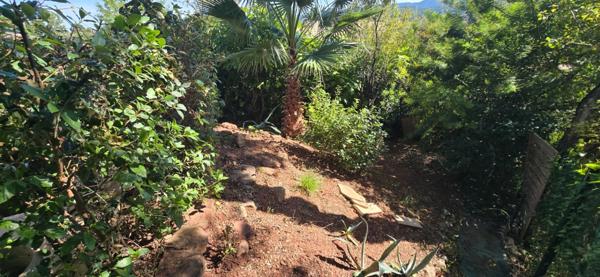 Maison à vendre 5 pièces LA FARLEDE (83)+garage double.