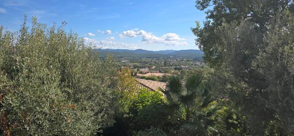 Maison à vendre 5 pièces LA FARLEDE (83)+garage double.