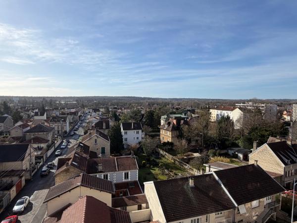 APPARTEMENT HYPER CENTRE AVEC BALCON ET GARAGE