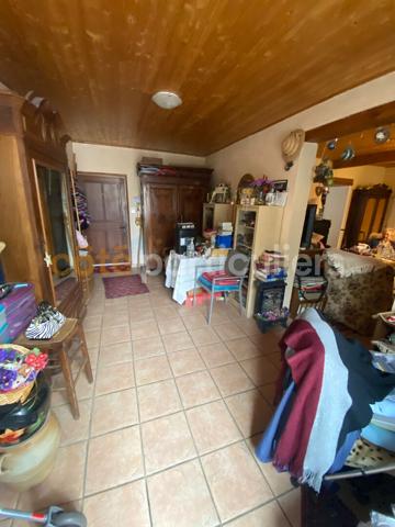 Vente
                Maison101,11 m² - 5 Pièces -
                    LEZOUX (63190)