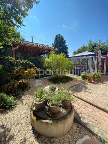 Vente
                Maison101,11 m² - 5 Pièces -
                    LEZOUX (63190)