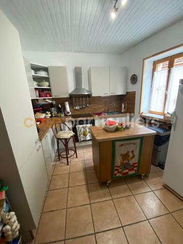 Vente
                Maison101,11 m² - 5 Pièces -
                    LEZOUX (63190)