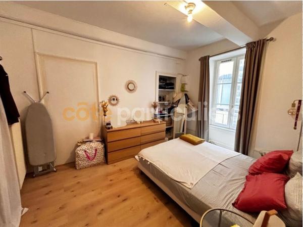 Location
                Appartement76,95 m² - 3 Pièces -
                    CLERMONT FERRAND (63000)