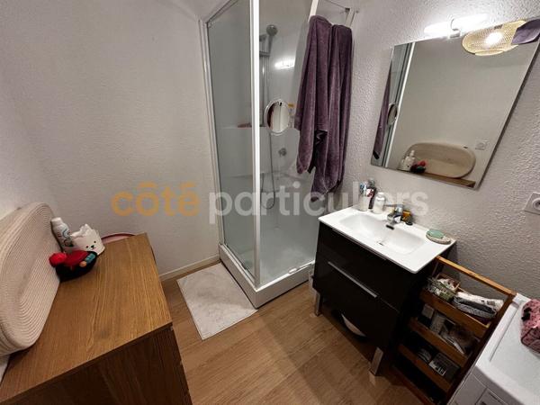 Location
                Appartement76,95 m² - 3 Pièces -
                    CLERMONT FERRAND (63000)