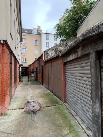 Parking/box · Vente St Denis (93200) 90m²