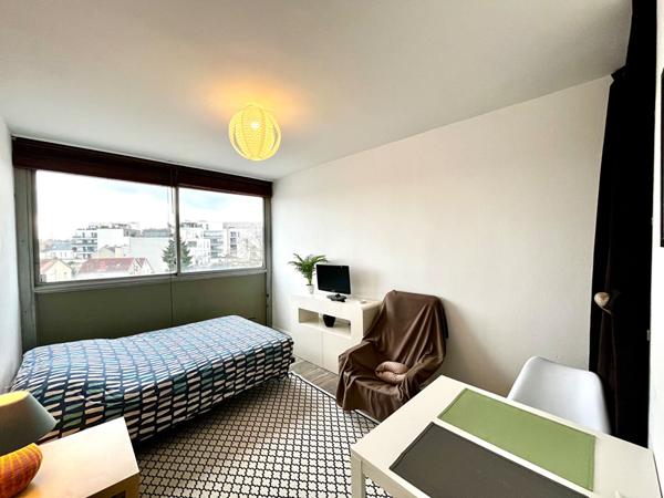 37100 TOURS - A VENDRE STUDIO de 21 m2