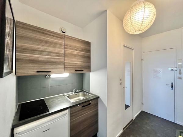 37100 TOURS - A VENDRE STUDIO de 21 m2