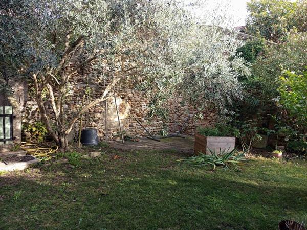 Maison de village 101m², 3 chambres avec jardin arboré Malataverne 159 000HAI