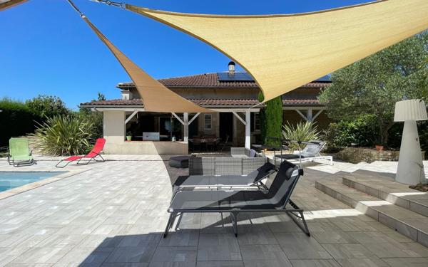 Maison à vendre    6 pièces • 260 m2 Poyanne