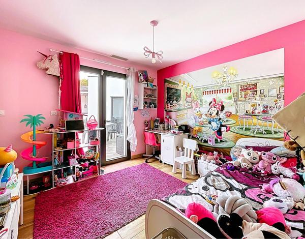 Belle contemporaine aux prestations de qualité