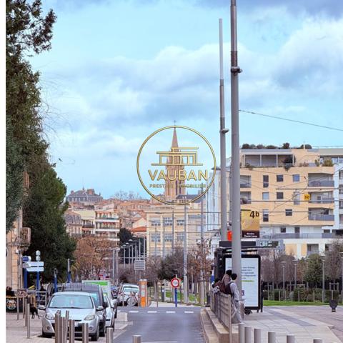 Montpellier (34000) Montpellier - 97 m² - Dernier étage - Balcon - Parking - Lumineux