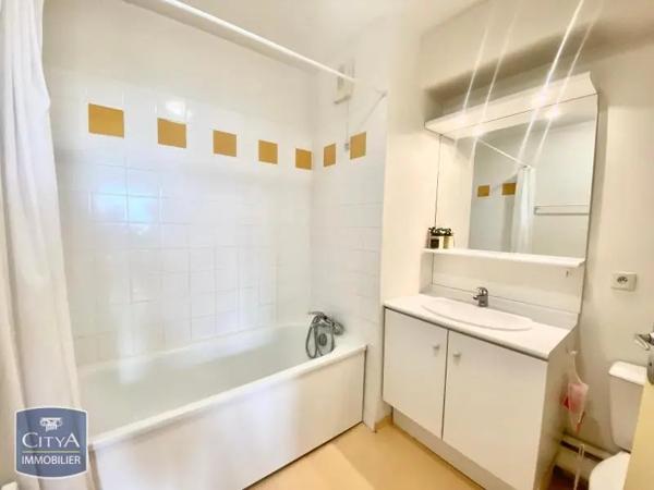 Appartement à louer 1 pièce 17.82m² Valence (26000)
