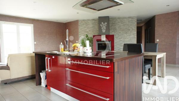 Maison à vendre 5 pièces 98,66 m² Saint-Julien-les-Rosiers