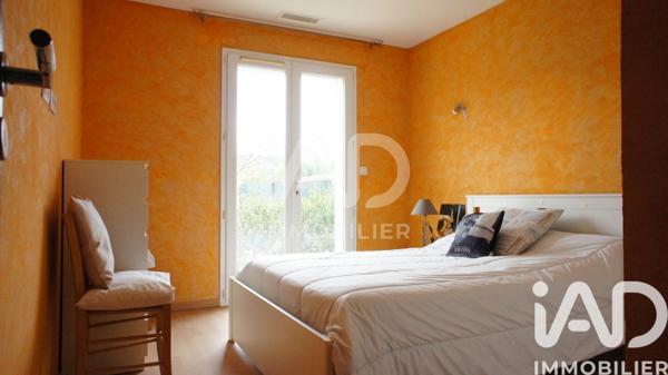 Maison à vendre 5 pièces 98,66 m² Saint-Julien-les-Rosiers