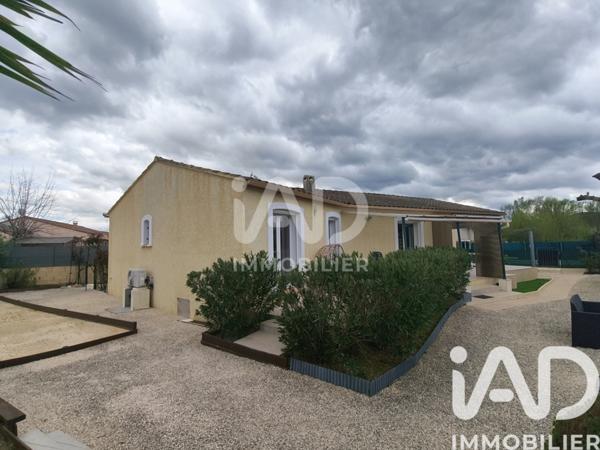 Maison à vendre 5 pièces 98,66 m² Saint-Julien-les-Rosiers