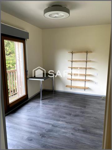 Maison d'architecte type chalet en pleine nature