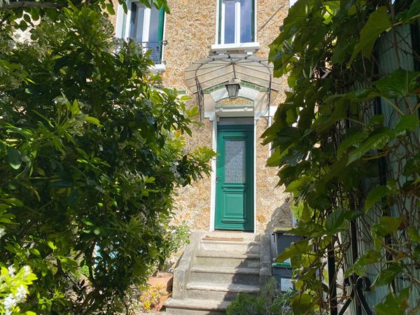 Une meulière pleine de charme avec jardin - Maisons-Alfort Mairie