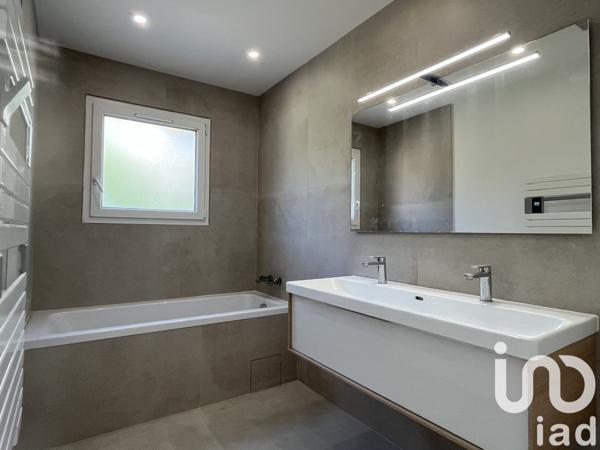 Maison à vendre 4 pièces 145 m² Carqueiranne