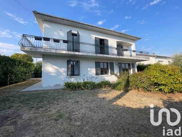 Maison à vendre 8 pièces 176 m² Saintes