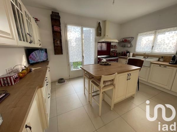 Maison à vendre 8 pièces 176 m² Saintes