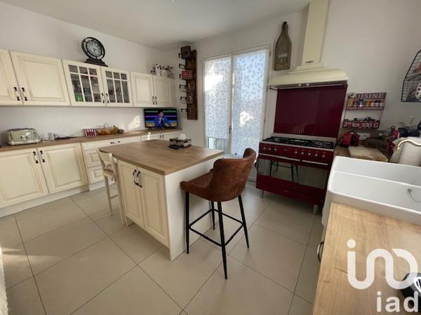 Maison à vendre 8 pièces 176 m² Saintes