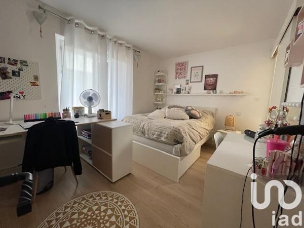 Maison à vendre 8 pièces 176 m² Saintes