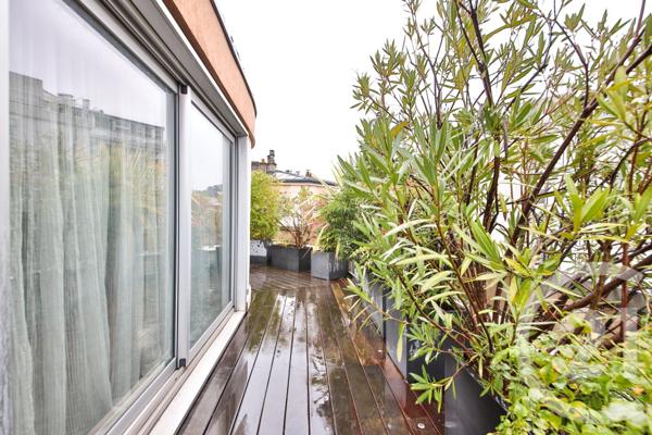 Appartement F4 à vendre  5 pièces - 139,60 m2 PARIS - 75015