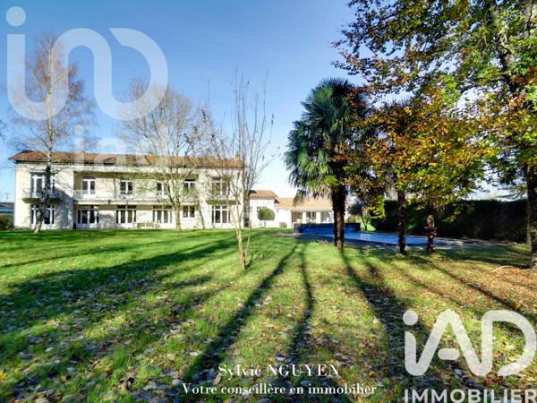 Maison à vendre 12 pièces 486 m² Roullet-Saint-Estèphe