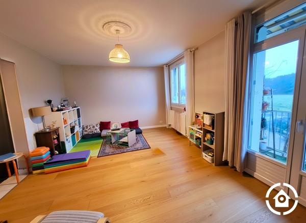 Appartement T3 - 1er étage -  avec locataires - 2 Chambres - balcon - garage