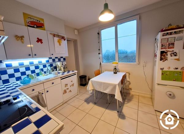 Appartement T3 - 1er étage -  avec locataires - 2 Chambres - balcon - garage