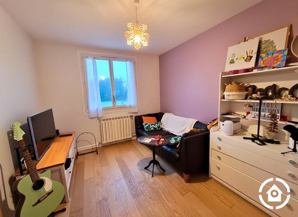 Appartement T3 - 1er étage -  avec locataires - 2 Chambres - balcon - garage