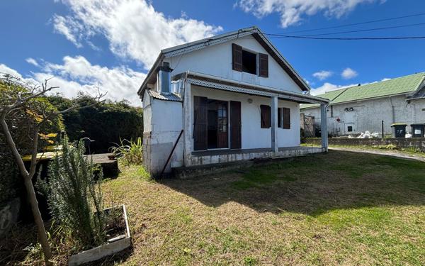 Maison à vendre    4 pièces •  Le Tampon