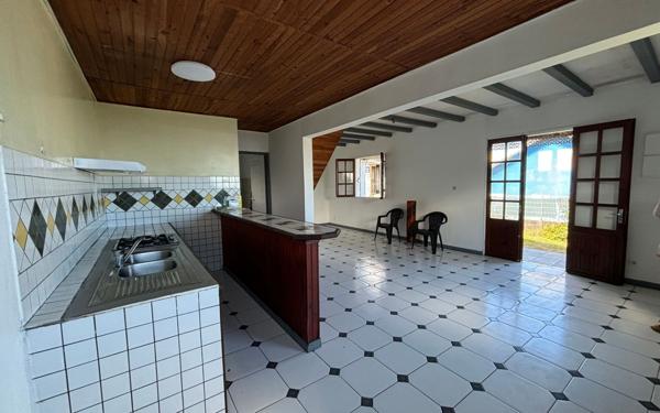 Maison à vendre    4 pièces •  Le Tampon